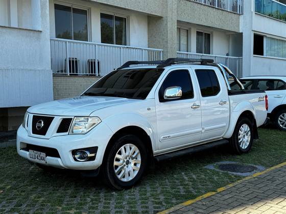 NISSAN FRONTIER 2.5 SL 10 ANOS 4X4 CD TURBO ELETRONIC DIESEL 4P AUTOMÁTICO